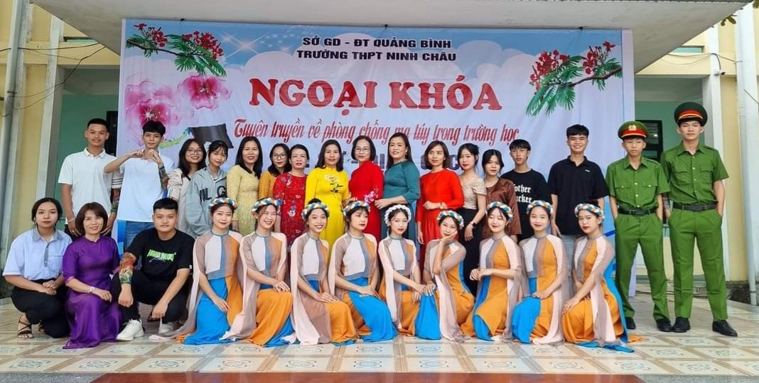 Trường THPT Ninh Châu tổ chức ngoại khóa về phòng chống ma túy